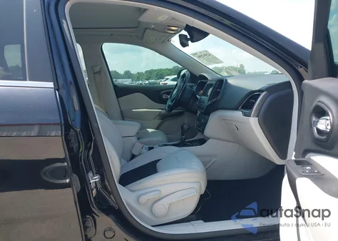 2021 Jeep Cherokee Latitude Plus Fwd z USA, uszkodzony, nr VIN 1C4PJLLB5MD164725